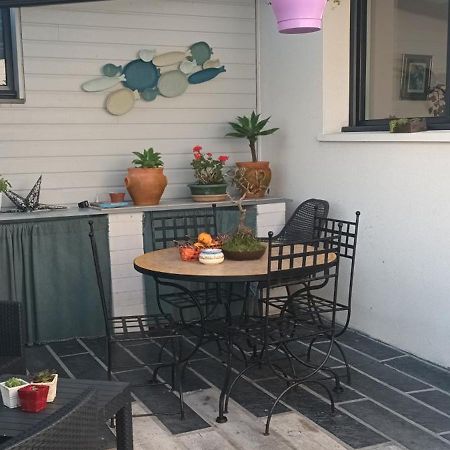 サルゾー Les Chenes Bed & Breakfast エクステリア 写真