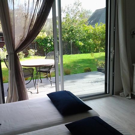 サルゾー Les Chenes Bed & Breakfast エクステリア 写真