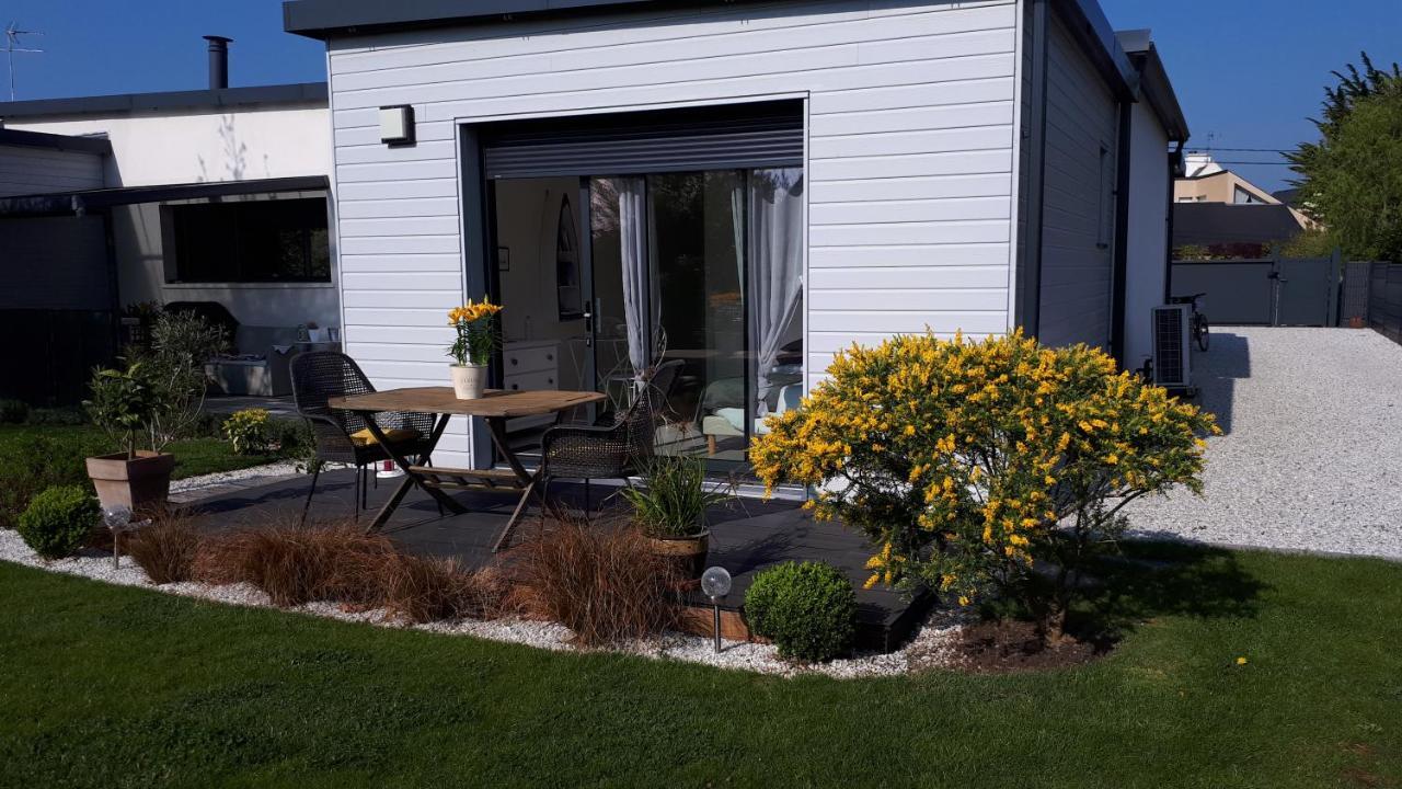 サルゾー Les Chenes Bed & Breakfast エクステリア 写真